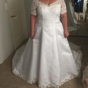 Traditional Satin Wedding Dress Size 20